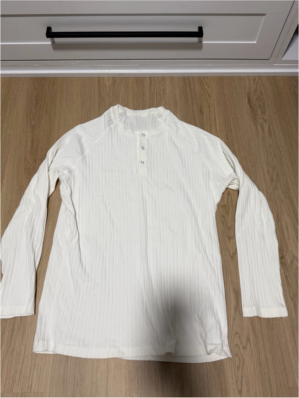 Men's White Ribbed Long-Sleeve Henley Shirt
